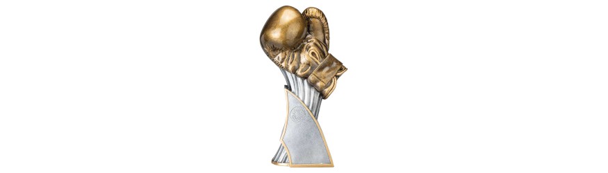 TOTAL KO BOXING RESIN TROPHY - 2 SIZES - 24CM - 26CM TOTAL KO BOXING RESIN TROPHY - 2 SIZES - 24CM - 26CM